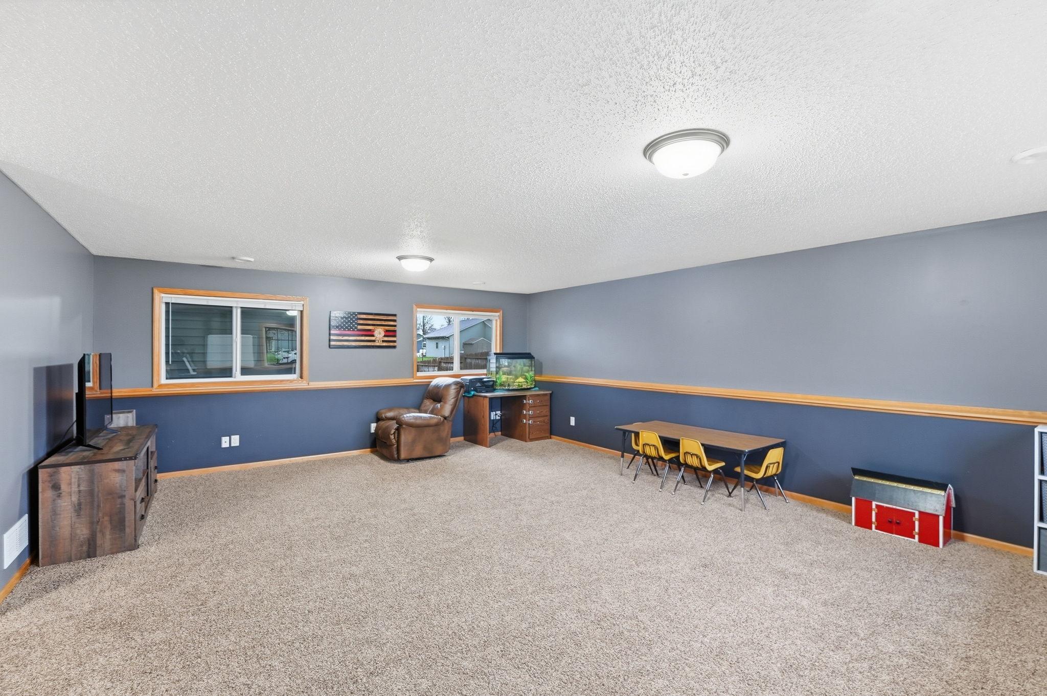 201 10th Street Southeast Freeport, MN 56331 - Photo 20 of 34