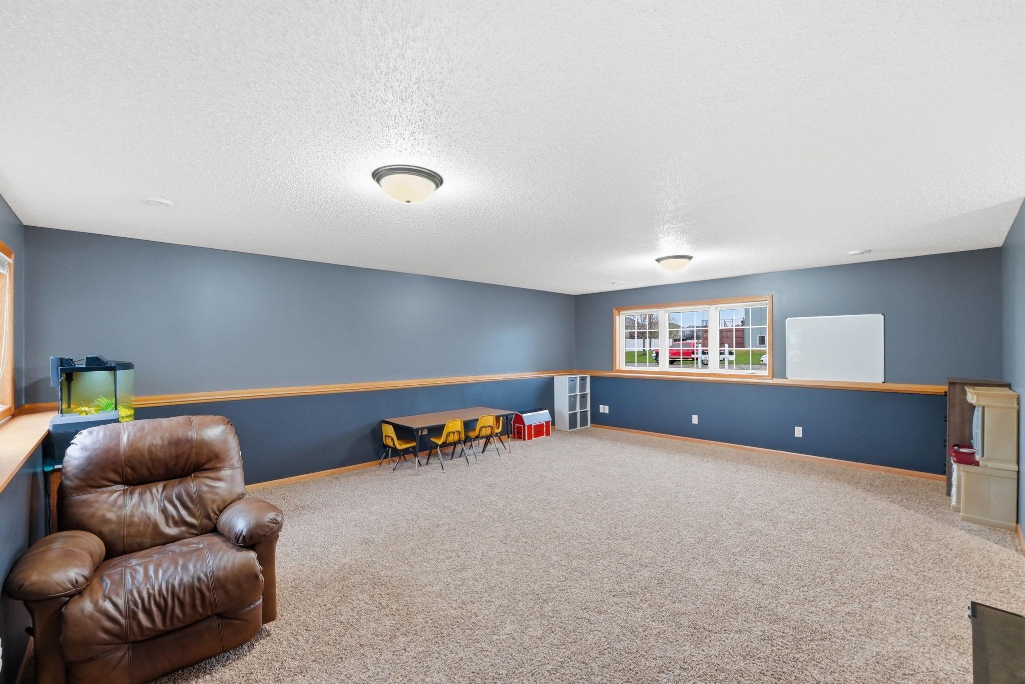 201 10th Street Southeast Freeport, MN 56331 - Photo 21 of 34