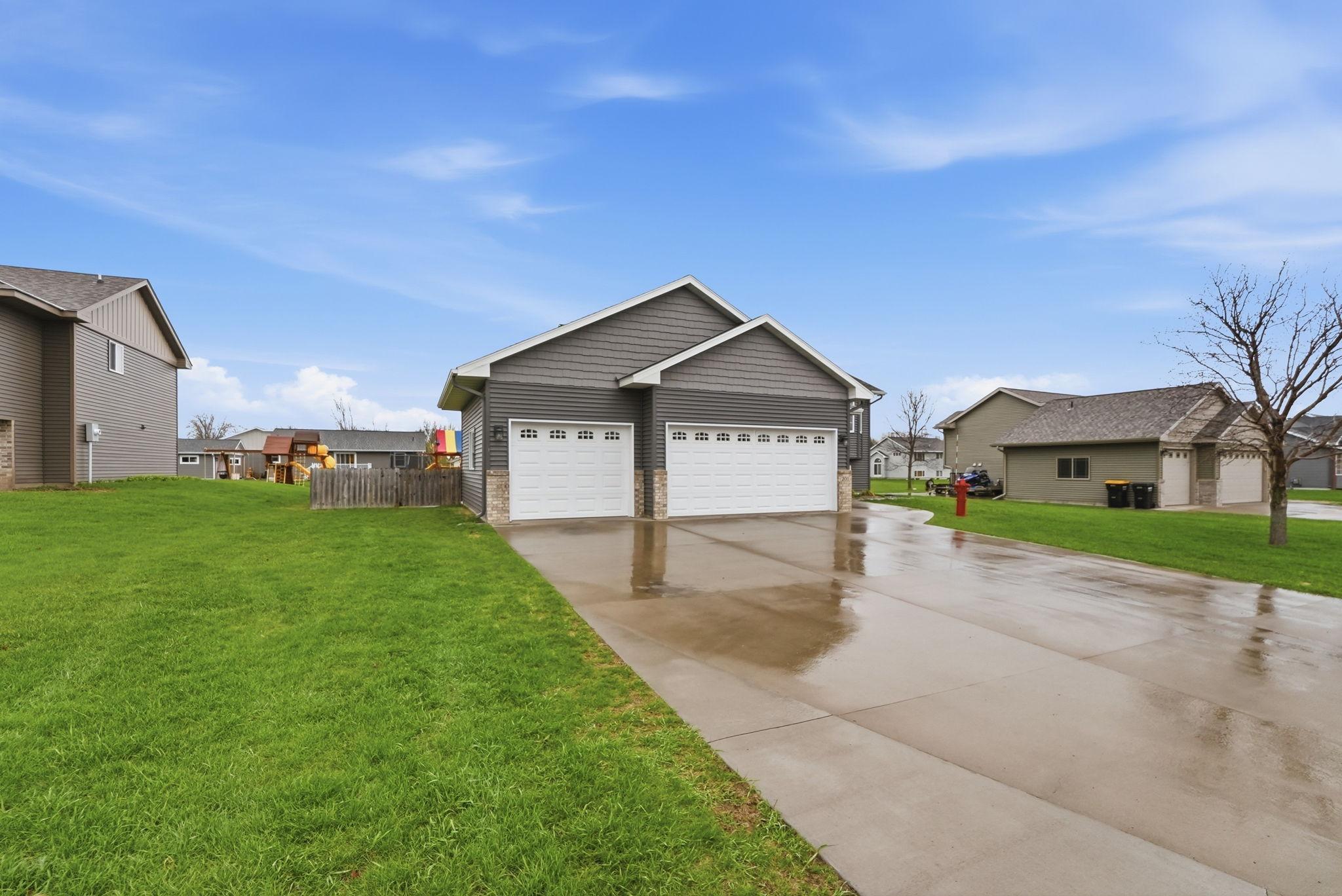 201 10th Street Southeast Freeport, MN 56331 - Photo 32 of 34