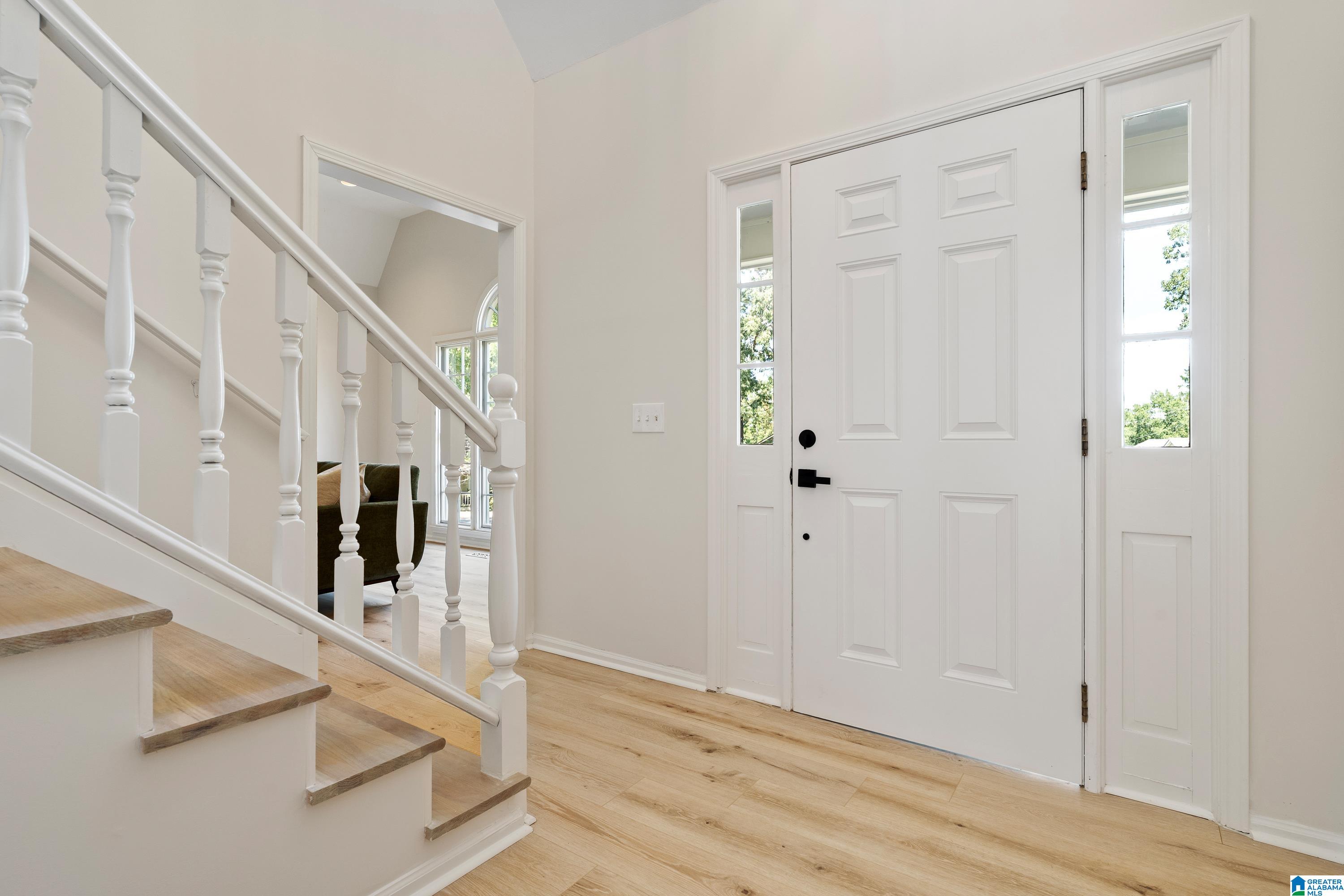 1121 Colonial Drive Alabaster, AL 35007 - Photo 7 of 56