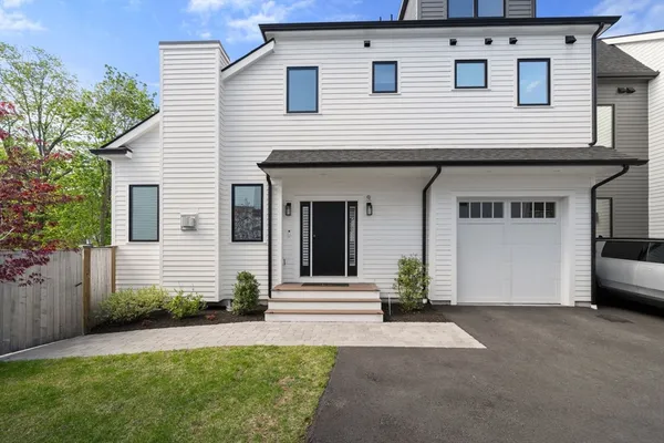 $2,199,000 | 9 Johnson Place, Unit 9, Newton, MA 02466