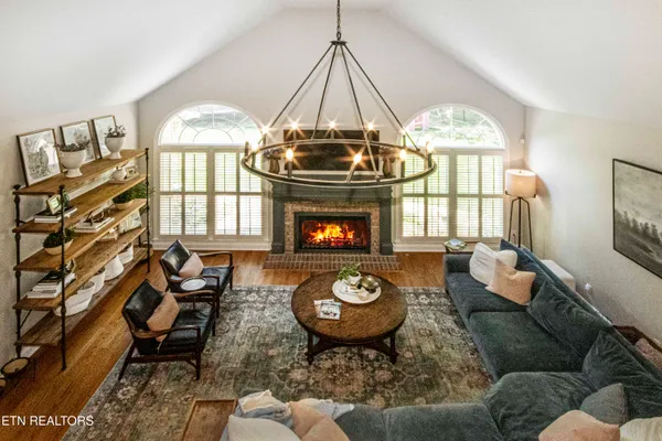 $1,100,000 | 917 Blackstone Drive, Knoxville, TN 37934
