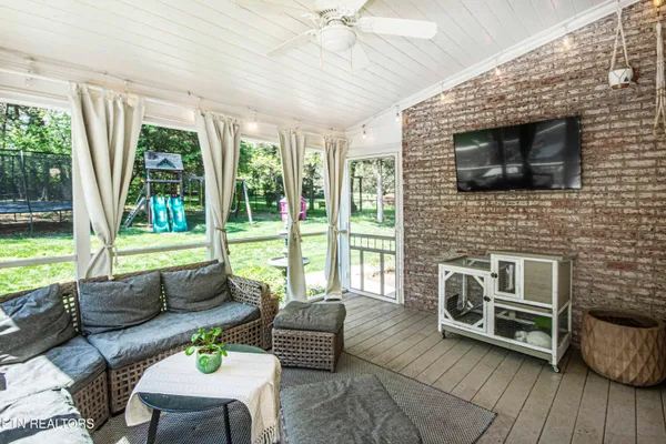 $1,100,000 | 917 Blackstone Drive, Knoxville, TN 37934