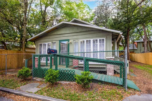 $2,100 | 310 Northwest 8th Street, Gainesville, FL 32601