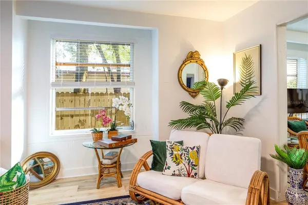 $2,100 | 310 Northwest 8th Street, Gainesville, FL 32601