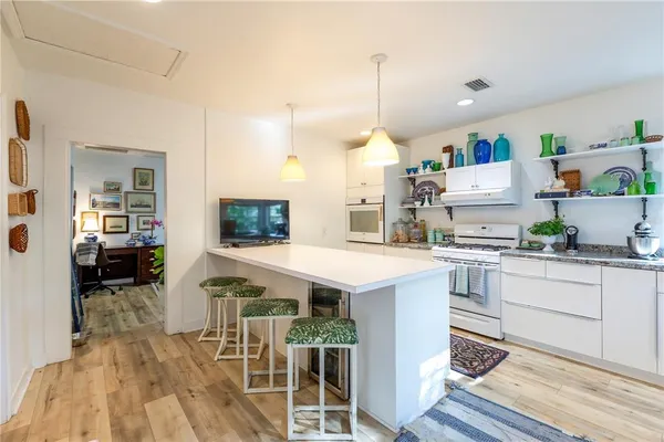 $2,100 | 310 Northwest 8th Street, Gainesville, FL 32601