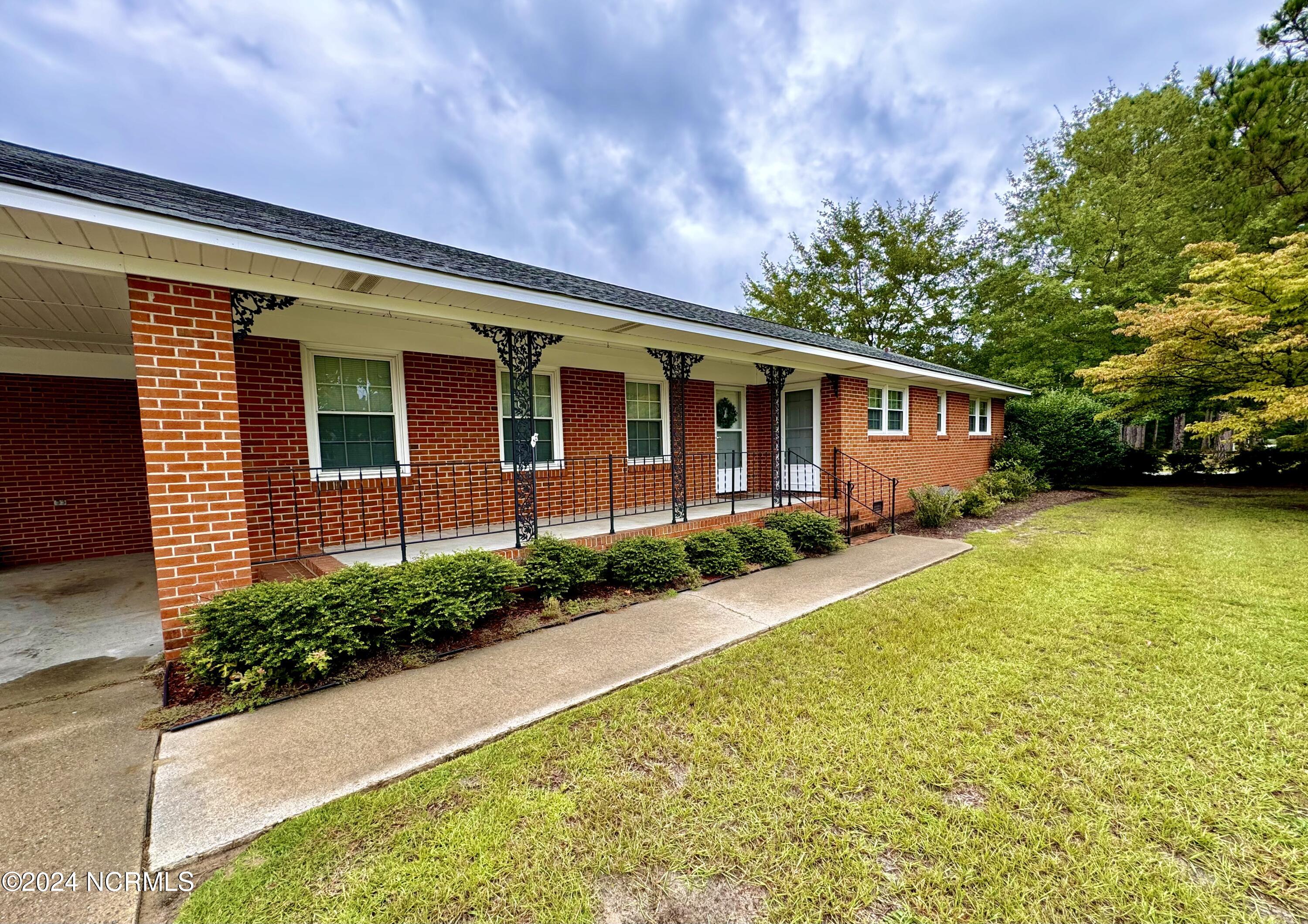 2626 Pauls Path Road Kinston, NC 28504 - Photo 1 of 45 IMG_3140