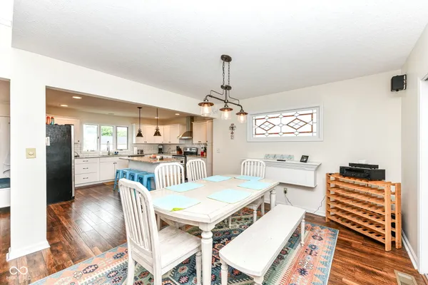 $1,099,000 | 191 Mill Springs, Coatesville, IN 46121