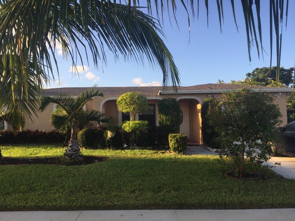 10650 Ember Street Boca Raton, FL 33428 - Photo 1 of 26 02416820-86F3-4447-9D4C-E250C7EAAC49