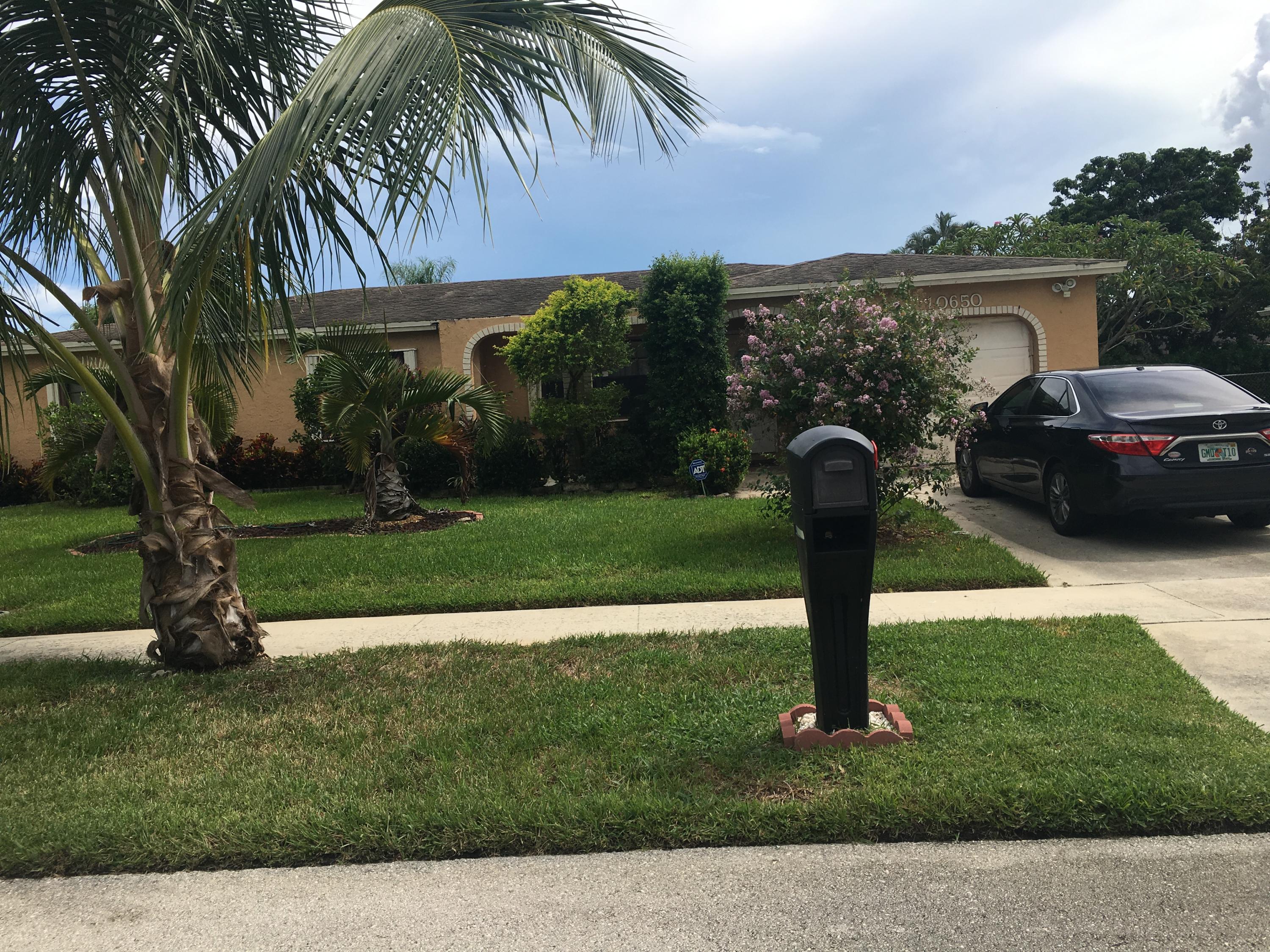 10650 Ember Street Boca Raton, FL 33428 - Photo 2 of 26 14C20FDE-CE49-4AFF-A263-919FF0F25ED7