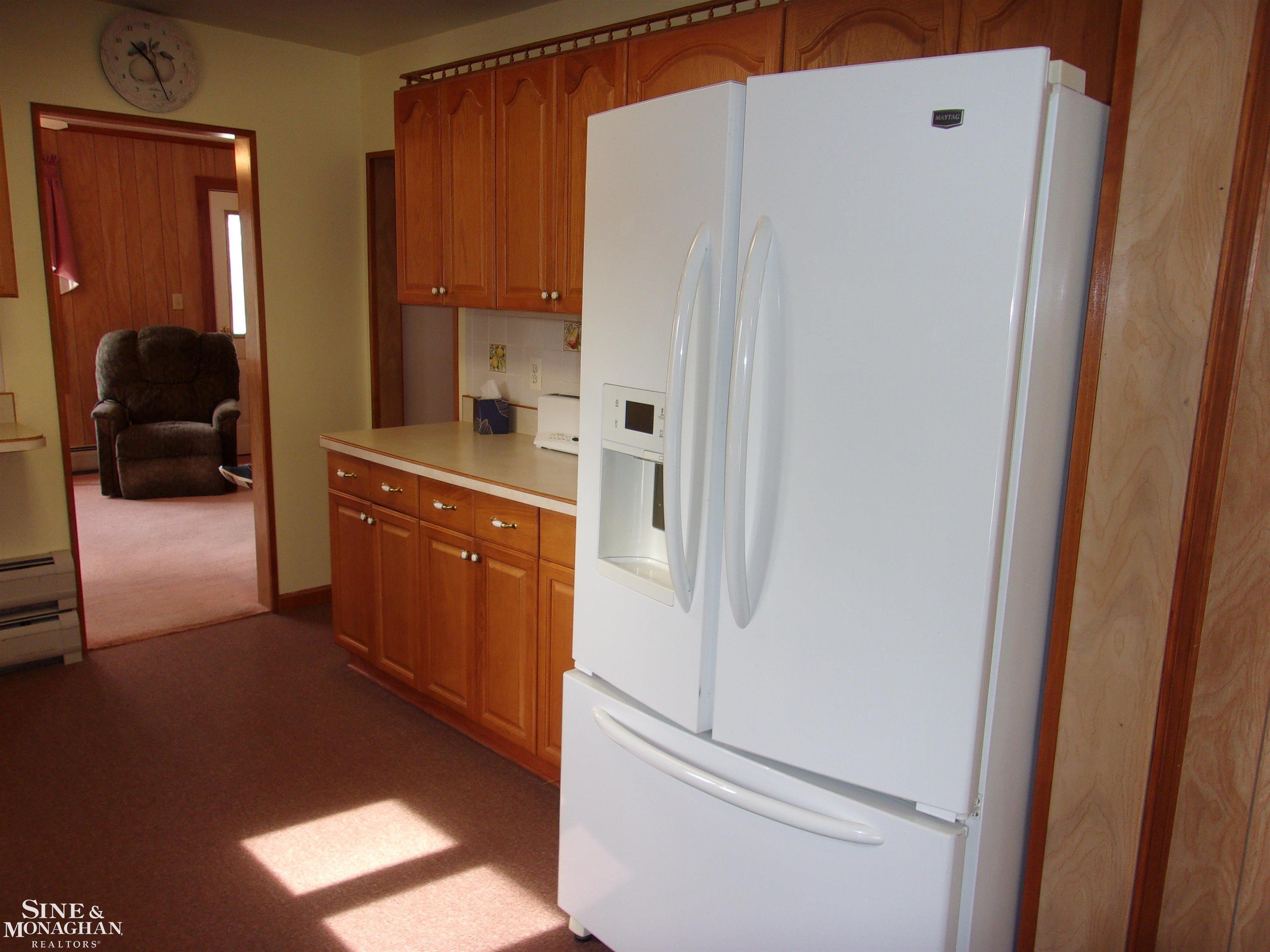 5536 Pointe Tremble Road Algonac, MI 48001 - Photo 18 of 45 50174338-f1fb9c78-28cc-4e9b-90cc-33a22461c44a.JPG