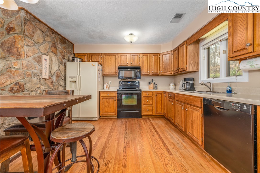 375 Heritage Ridge Road Boone, NC 28607 - Photo 8 of 44 Gallery Image 8