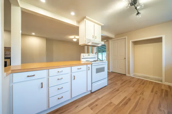 $388,000 | 3500 Pioneer Lane, Redding, CA 96001