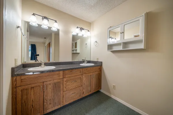 $388,000 | 3500 Pioneer Lane, Redding, CA 96001