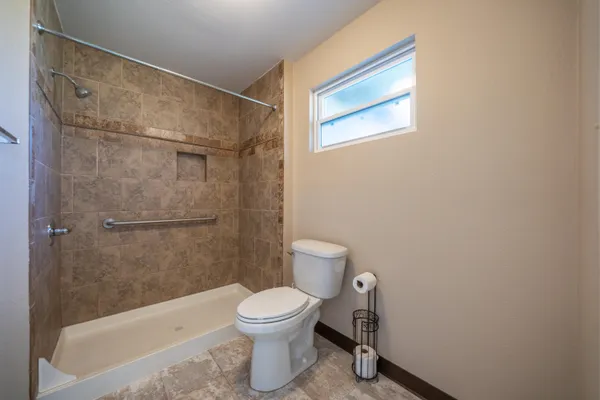 $388,000 | 3500 Pioneer Lane, Redding, CA 96001