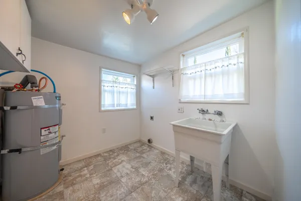 $388,000 | 3500 Pioneer Lane, Redding, CA 96001