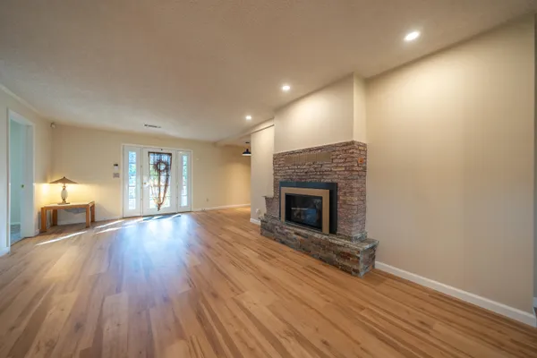 $388,000 | 3500 Pioneer Lane, Redding, CA 96001