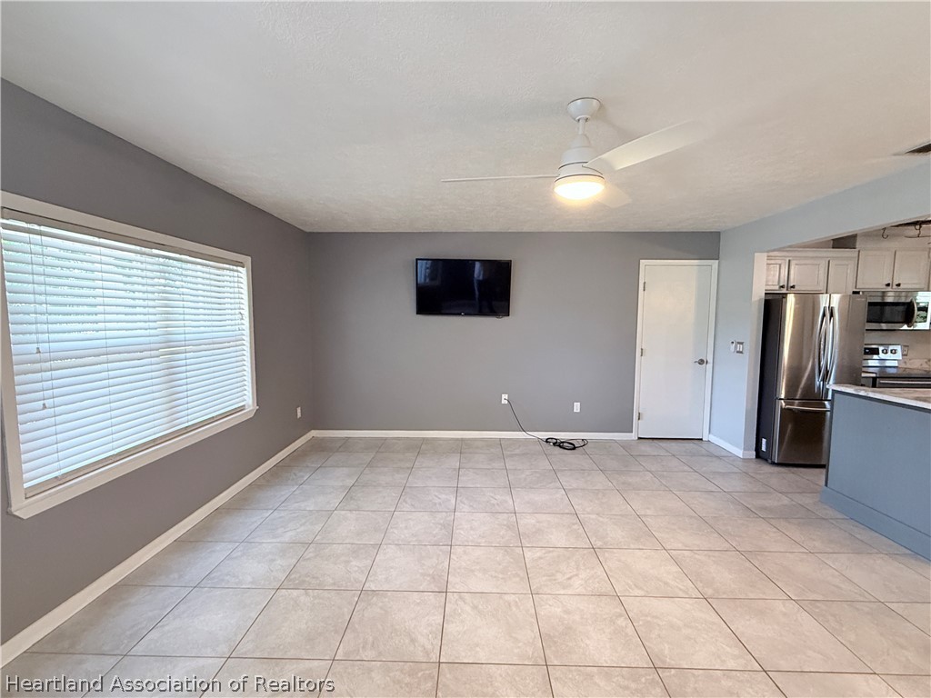 8209 Pine Glen Road Sebring, FL 33876 - Photo 3 of 23