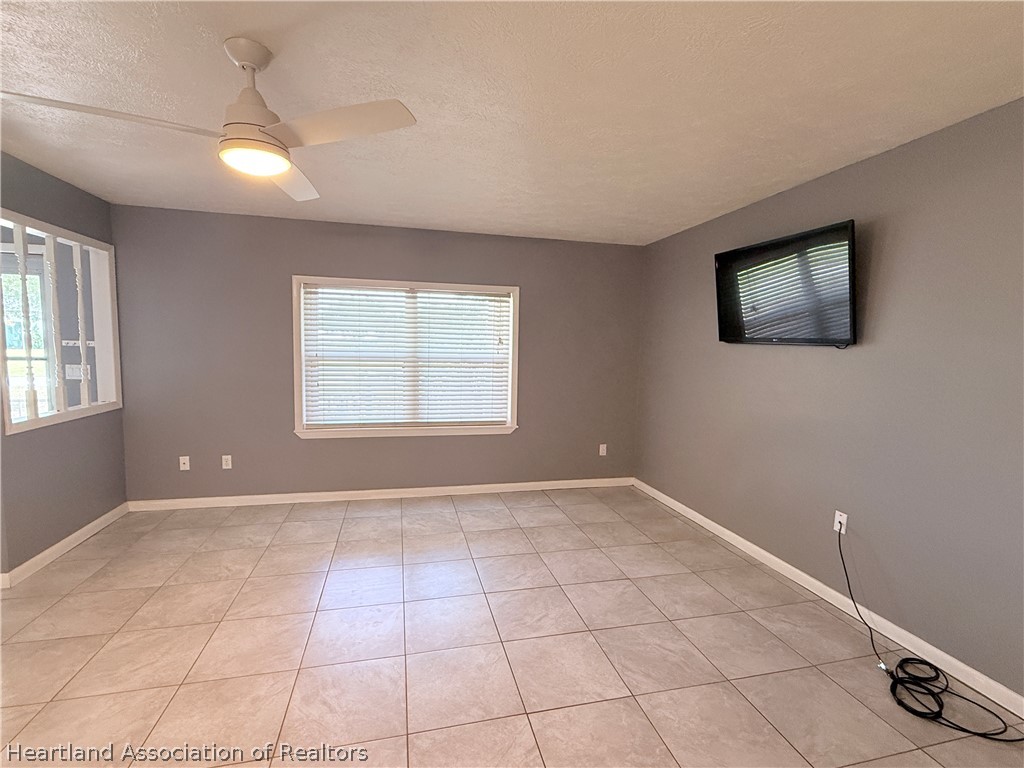 8209 Pine Glen Road Sebring, FL 33876 - Photo 4 of 23