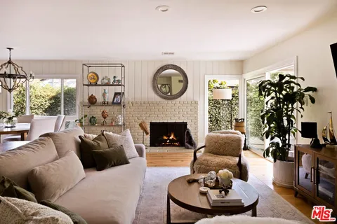 $1,450,000 | 6265 Van Noord Avenue, Van Nuys, CA 91401