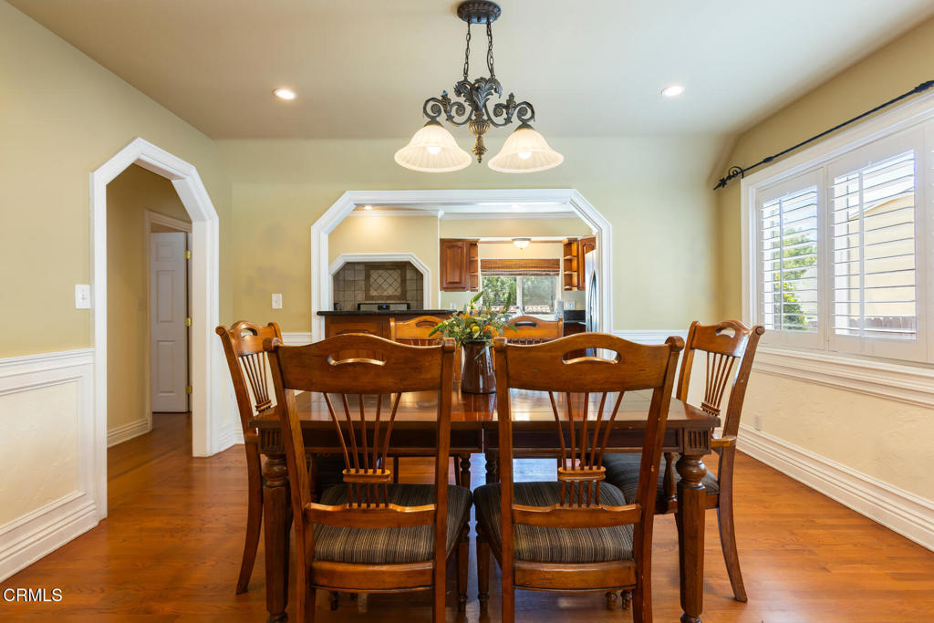 474 Colman Street Altadena, CA 91001 - Photo 9 of 38 coldiningstraight