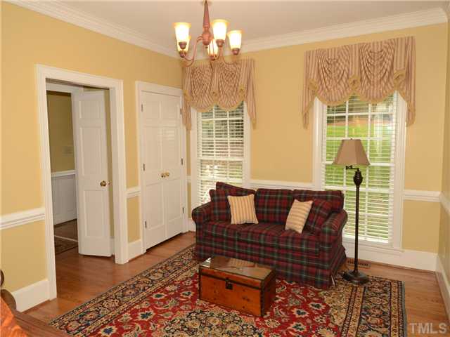 10729 Dunhill Terrace Raleigh, NC 27615 - Photo 4 of 24