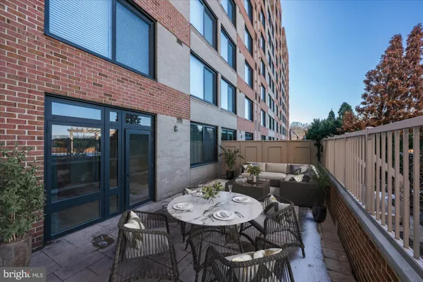 $2,295 | 2451 Midtown Avenue, Unit 724, Alexandria, VA 22303