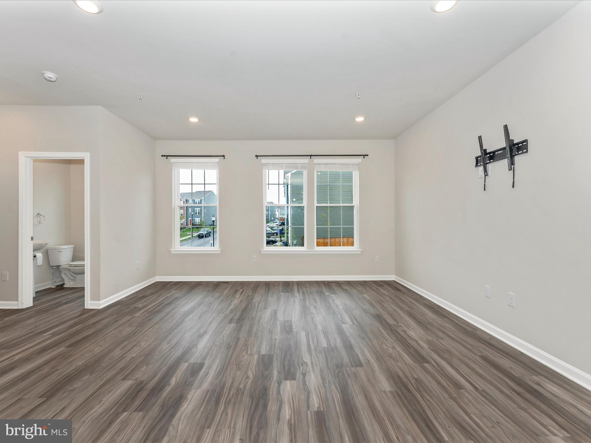 1239 Apollo Drive Frederick, MD 21702 - Photo 6 of 65 Living Room