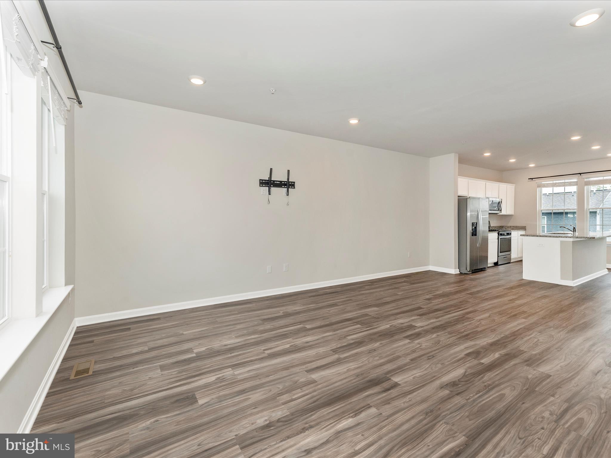 1239 Apollo Drive Frederick, MD 21702 - Photo 10 of 65 Living Room