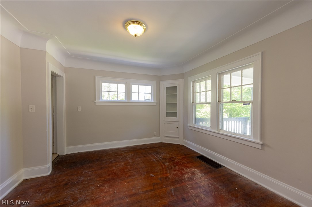 14650 Superior Road Cleveland, OH 44118 - Photo 6 of 50