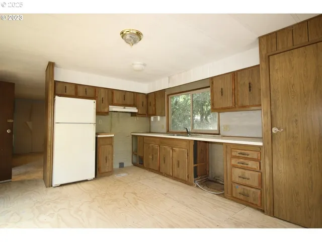 $158,000 | 1600 Rhododendron Drive, Unit 113, Florence, OR 97439