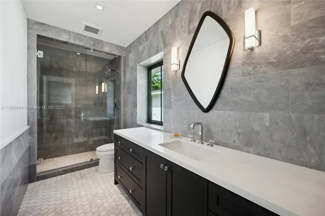 $13,500,000 | 3701 Park Avenue, Miami, FL 33133