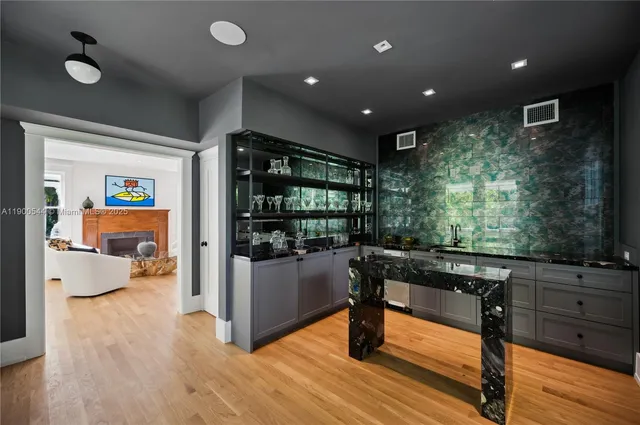 $13,500,000 | 3701 Park Avenue, Miami, FL 33133