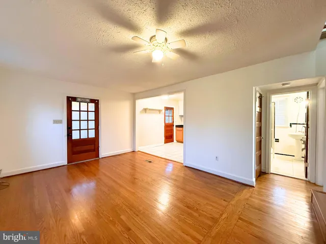 $2,700 | 1113 Agnew Drive, Rockville, MD 20851