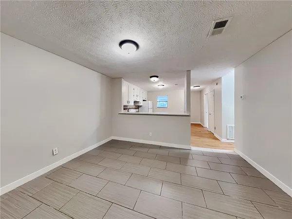 $1,295 | 1289 Knoll Court Northwest, Conyers, GA 30012