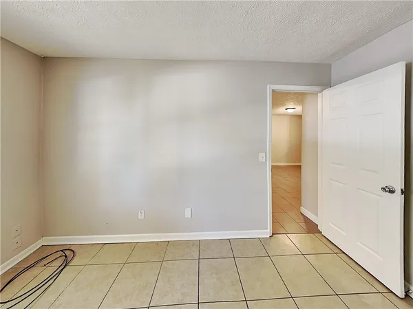 $1,295 | 1289 Knoll Court Northwest, Conyers, GA 30012