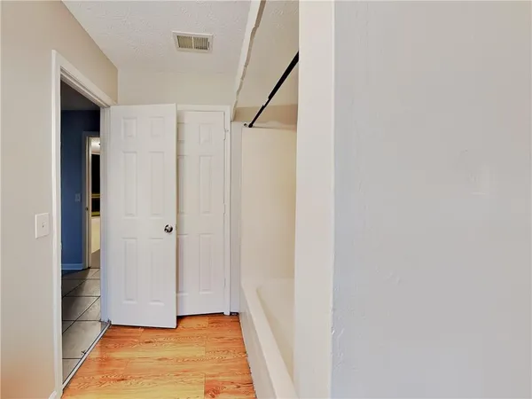 $1,295 | 1289 Knoll Court Northwest, Conyers, GA 30012