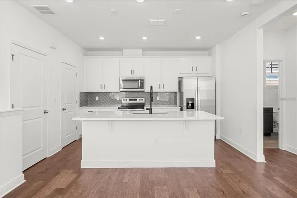 $2,000 | 10032 Hulse Alley, Orlando, FL 32827