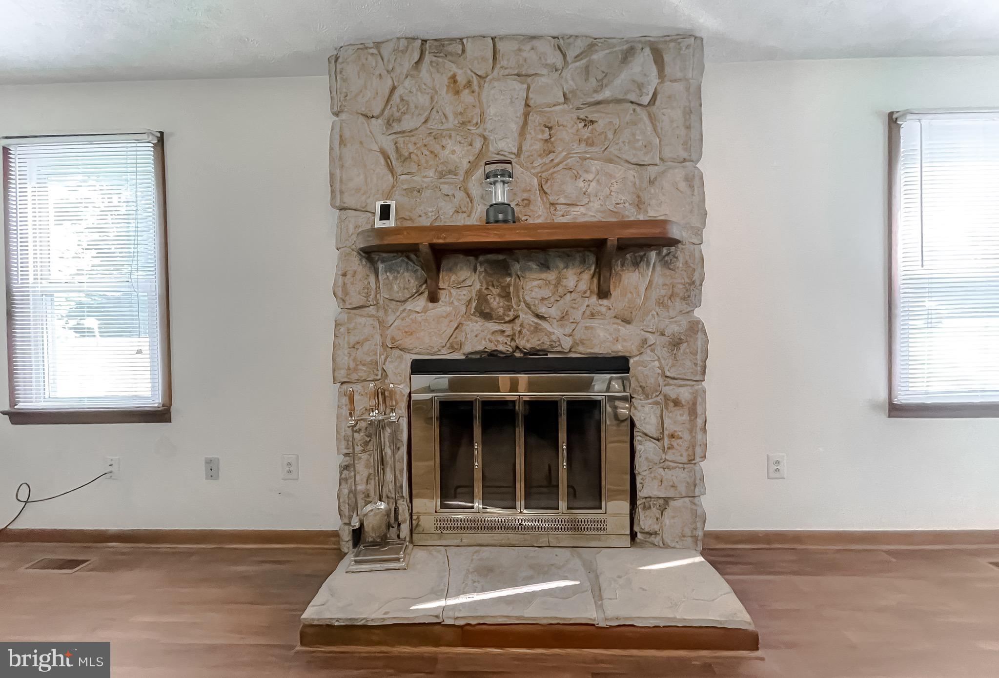 22615 Point Lookout Road Leonardtown, MD 20650 - Photo 9 of 52 Family room