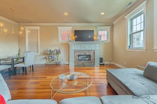 $4,550 | 1148 West Monroe Street, Unit 5NW, Chicago, IL 60607