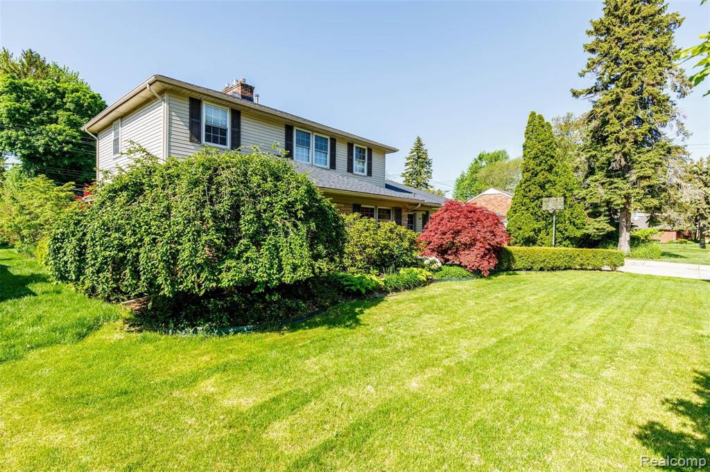 759 Shoreham Road Grosse Pointe Woods, MI 48236 - Photo 53 of 59