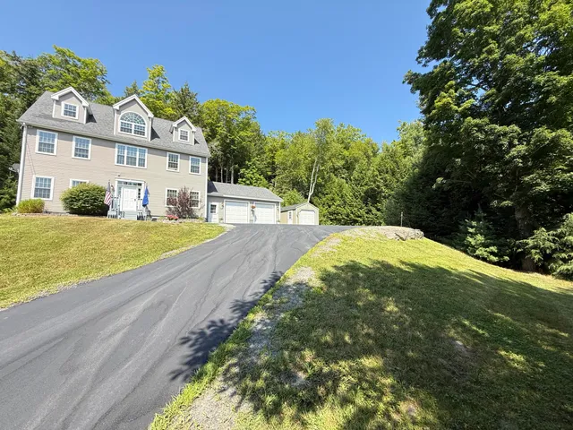 $525,000 | 325 Lower Dedham Road, Holden, ME 04429