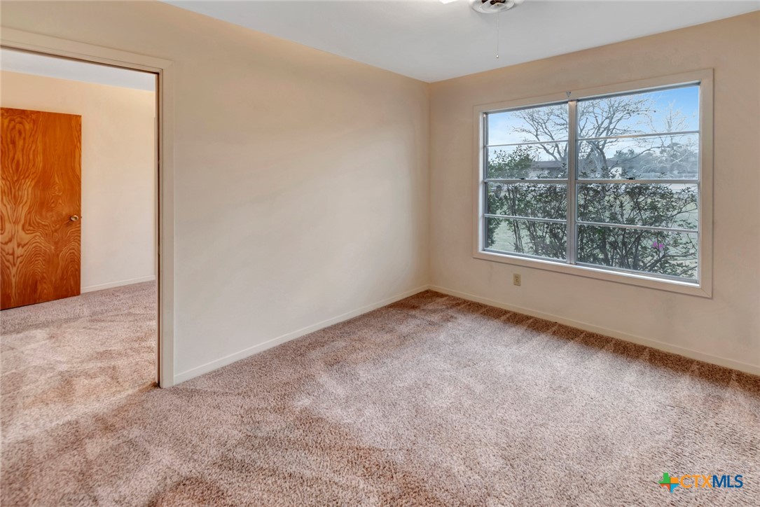 711 Northgate Road Victoria, TX 77904 - Photo 18 of 37 an empty room with a window