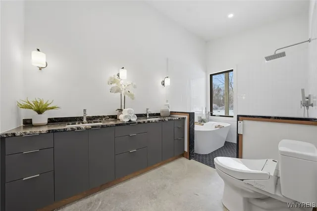 $890,000 | Undisclosed Address, Elma, NY 14059