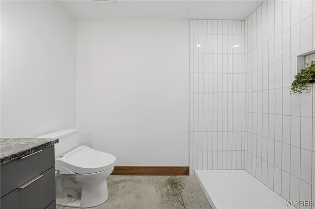 $890,000 | Undisclosed Address, Elma, NY 14059