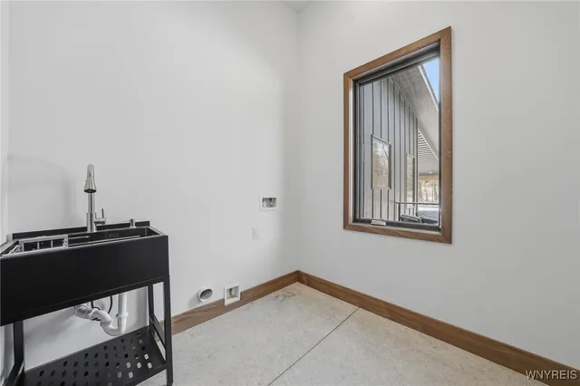 $890,000 | Undisclosed Address, Elma, NY 14059