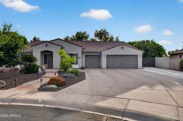 $820,000 | 2174 South Stuart Avenue, Gilbert, AZ 85295