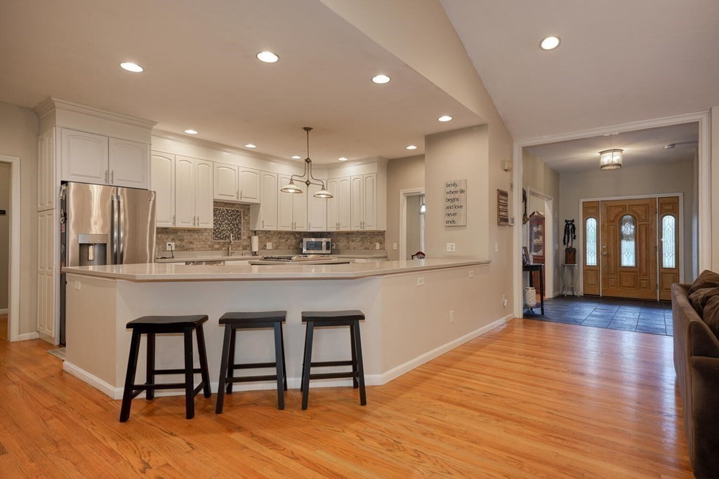172 New Boston Road Sturbridge, MA 01566 - Photo 8 of 41