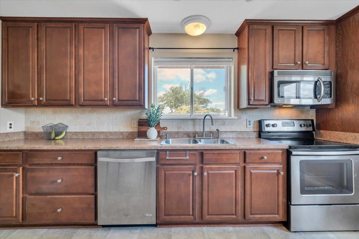 5531 Littleton Road Roanoke, VA 24012 - Photo 4 of 44 12-MIB05943