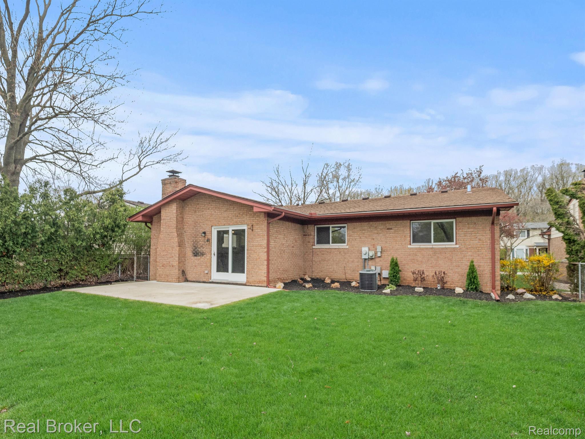 43693 Arlington Road Canton, MI 48187 - Photo 29 of 30 Gallery Image 29